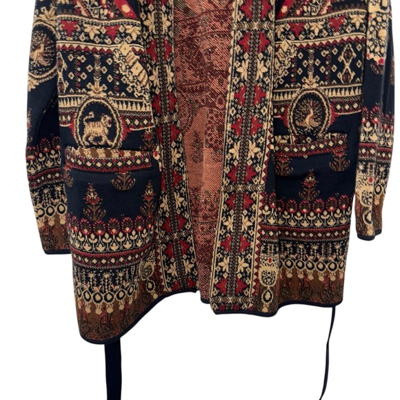 Novica Floral Viscose Blend Jacquard Jacket from India, 'Artful Shimmer' size M - Picture 6 of 10